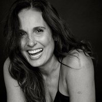 LISA ROUMAIN